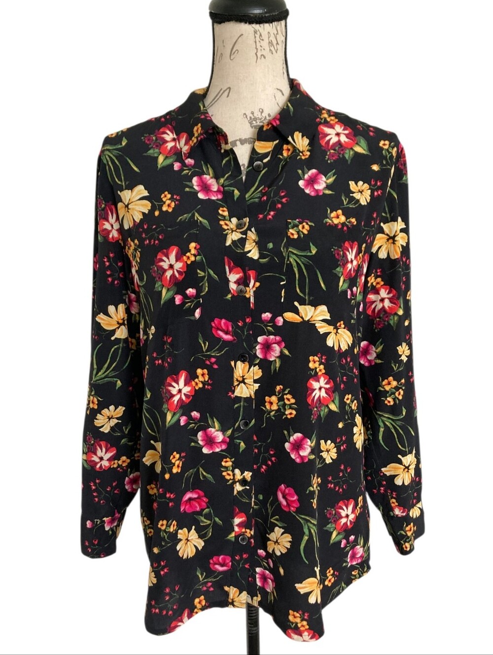 Nordstrom 100% Silk Long sleeve button Black floral shirt size XS Boho Romantic